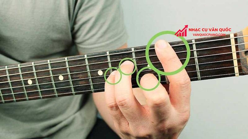 Cách bấm hợp âm guitar cơ bản cho người mới chơi