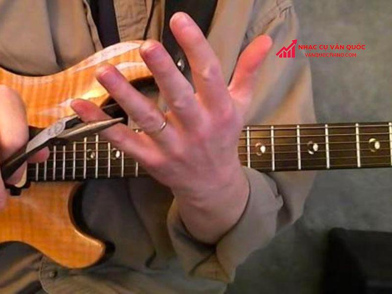 Cách chơi guitar cho người có bàn tay nhỏ 