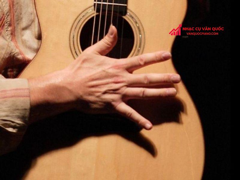 Cách chơi guitar cho người có bàn tay nhỏ