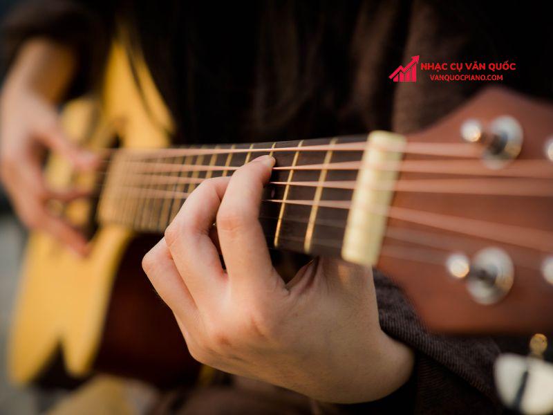 Gợi ý top 5 cây đàn guitar cho nghệ sĩ biểu diễn chuyên nghiệp