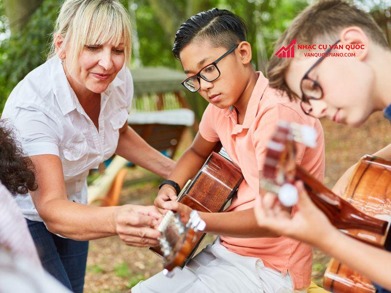 5 mẹo khuyến khích trẻ luyện tập guitar tại nhà