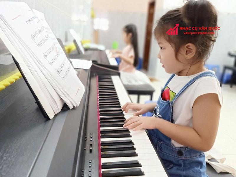 Mức giá đàn piano điện tử cho bé