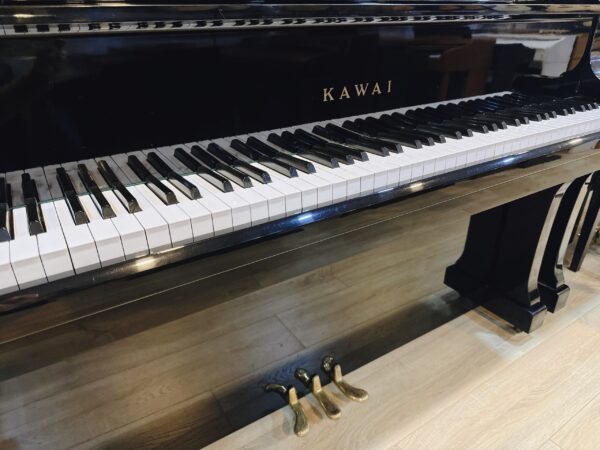 Đàn Piano Cơ Kawai BL61