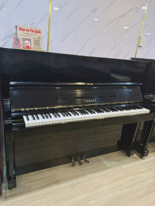 Đàn piano Yamaha U1E